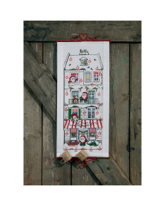 Permin 34-0618 Borduurpakket adventskalender Kerstman's huis 32x70 cm - STUK